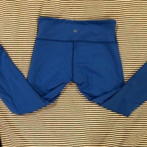 Reversible dark blue/light blue lulu lemons.